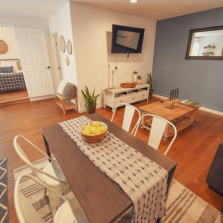 Charming Valley Village Guesthouse Permit # Hsr Two Three Zero Zero 2794 Los Angeles Exterior foto